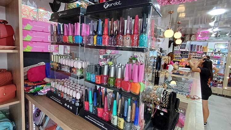Cami Marin Accesorios y Belleza