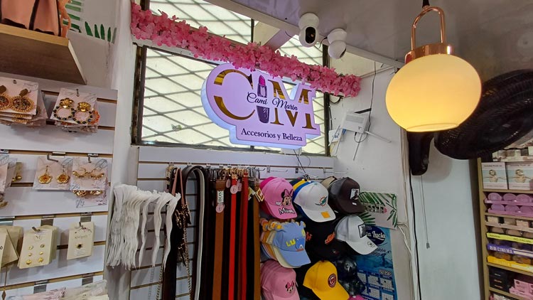 Cami Marin Accesorios y Belleza