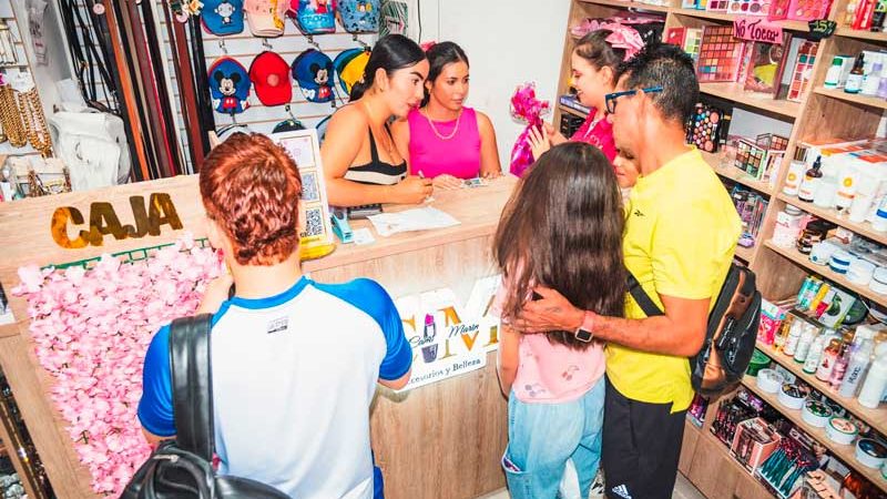 Cami Marin Accesorios y Belleza