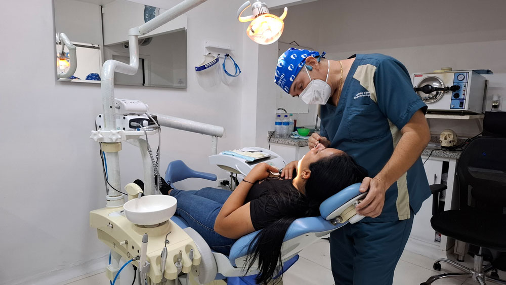 Dr. Javier Gómez San Gil